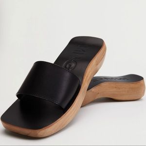 NWT Mango leather and wood slides